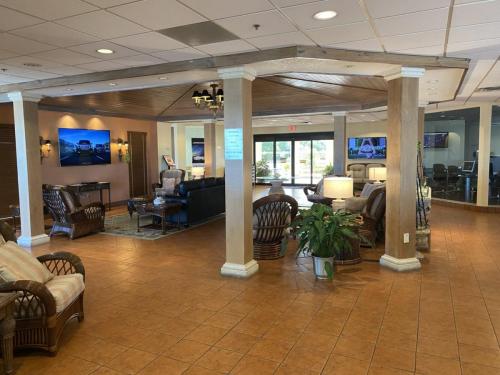 KPBI private terminal FBO lounge