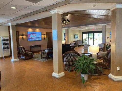 VIP private jet lounge KPBI